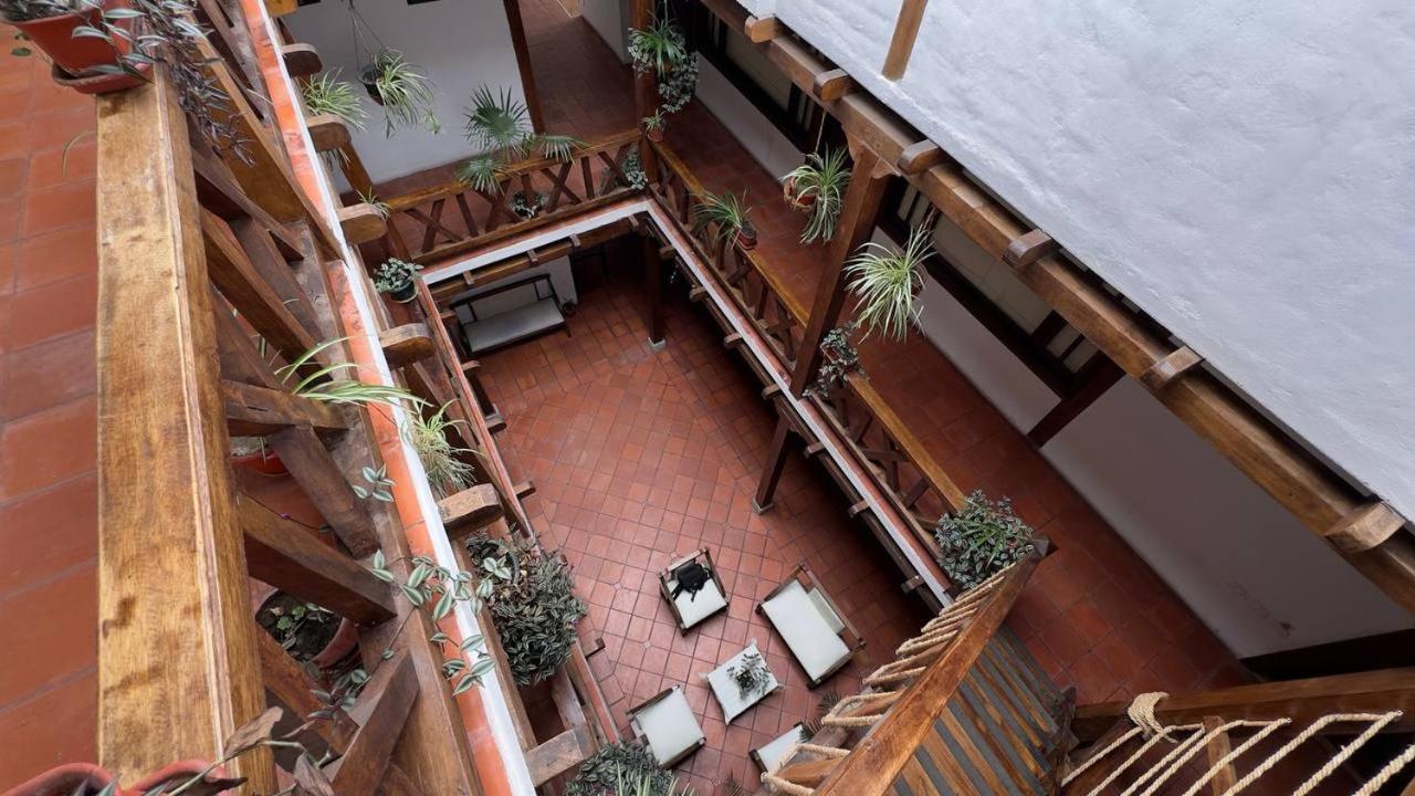 Hotel Noris Alausi Exterior photo